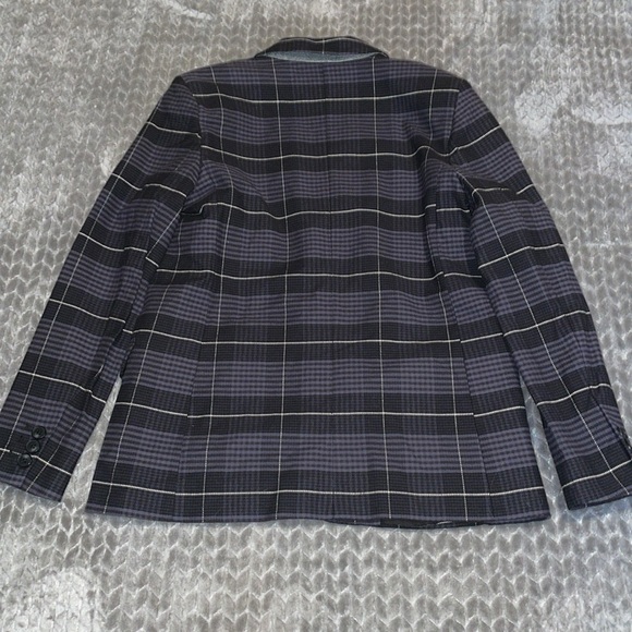 Free Assembly plaid two button blazer size Medium.  Lined. - Picture 6 of 10